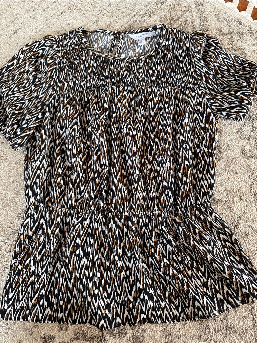Nine West Black White and Brown Patterned Short Sleeve Smocked Blouse